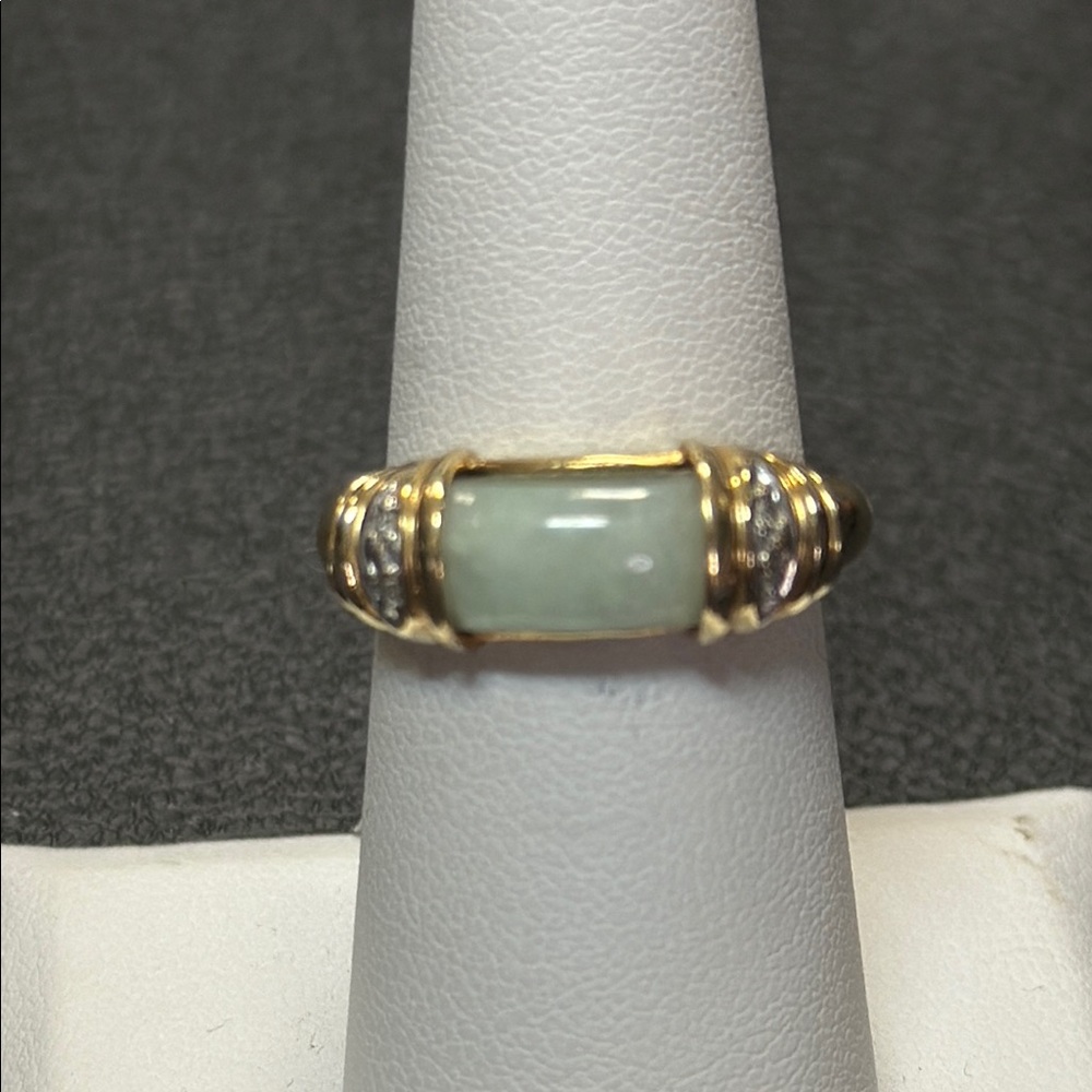 450780 10k yg diam band white Jade